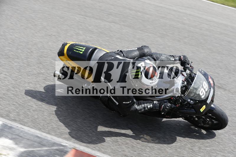 /Archiv-2024/29 12.06.2024 MOTO.CH Track Day ADR/Gruppe gelb/99